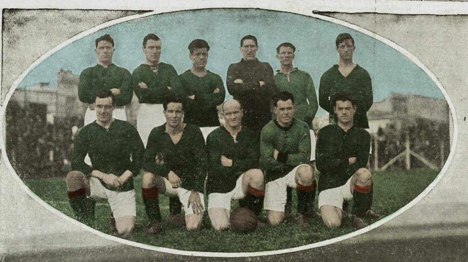 Equipo de Plymouth que visitó la cancha de Boca en 1924.