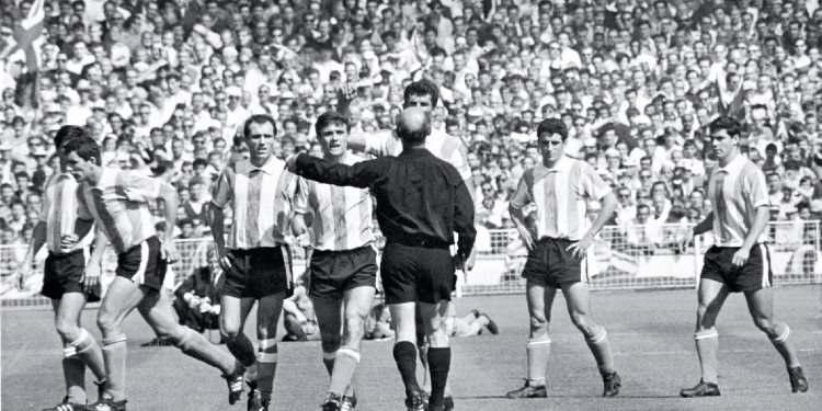 expulsion-de-rattin-inglaterra-1966